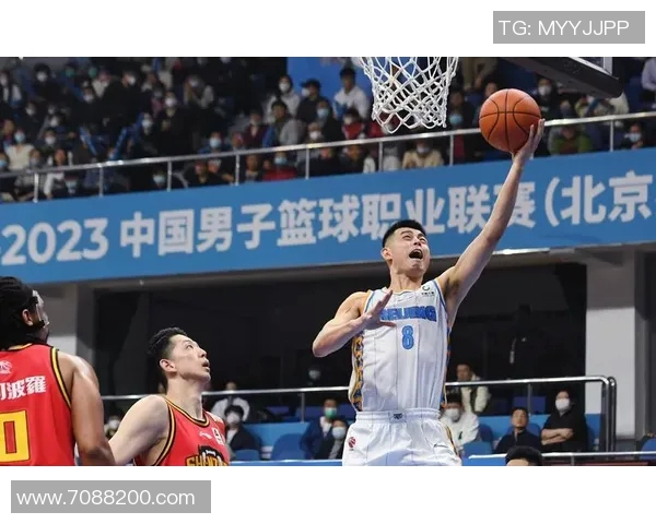 方硕的篮球之路：从青涩少年到职业赛场的璀璨星光