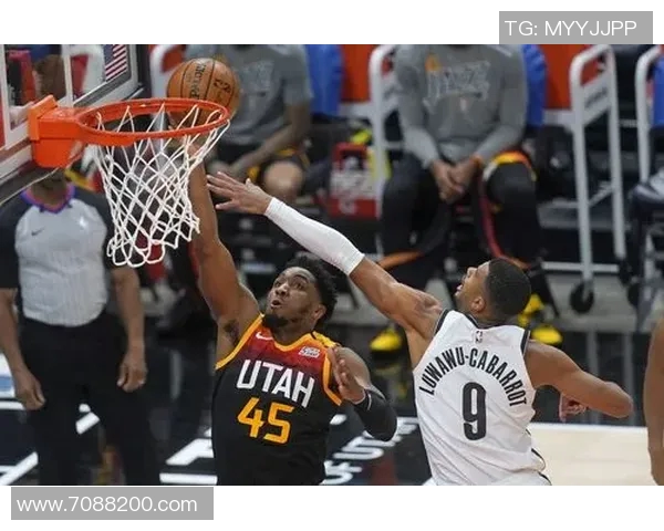 篮网竭力翻盘未果,米切尔神勇27分助爵士连胜 篮网竭力翻盘未果,米切尔神勇27分助爵士连胜