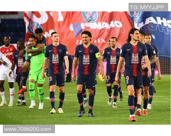 内马尔在法甲联赛中再次闪耀，带领巴黎圣日耳曼豪取胜利