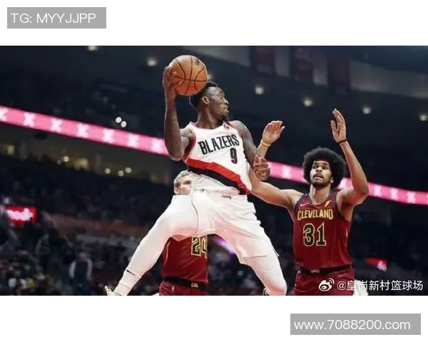 雷霆队大胜开拓者队,晋级西部半决赛,震撼全场 雷霆队大胜开拓者队,晋级西部半决赛,震撼全场